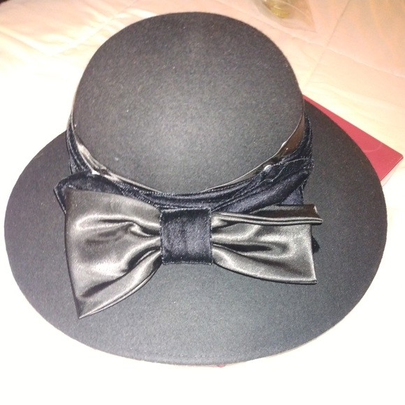 Beautiful wool hat - Picture 1 of 5